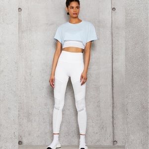 Alo Yoga High Waisted Moto 7/8 Leggings in White, Sz Small